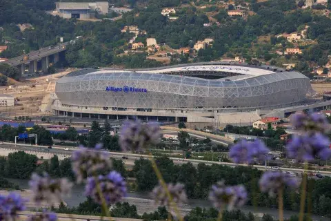 allianz-riviera-nice-07-2013-03075